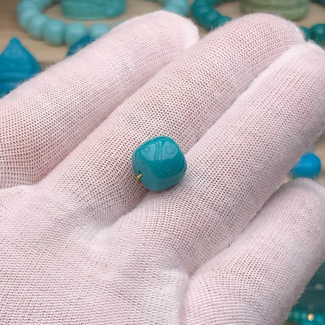 绿松石未镶嵌颈饰