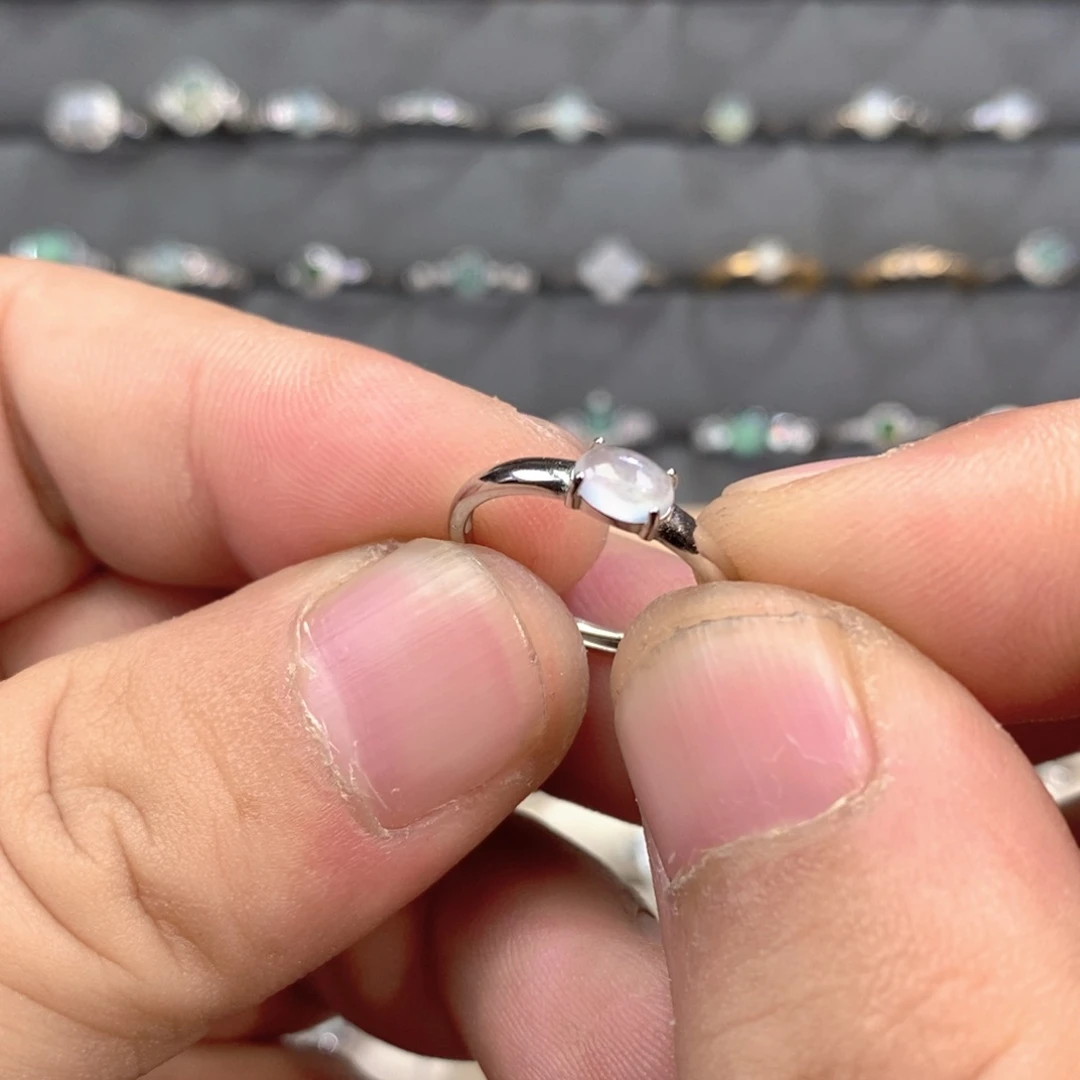 翡翠未镶嵌戒指翡翠