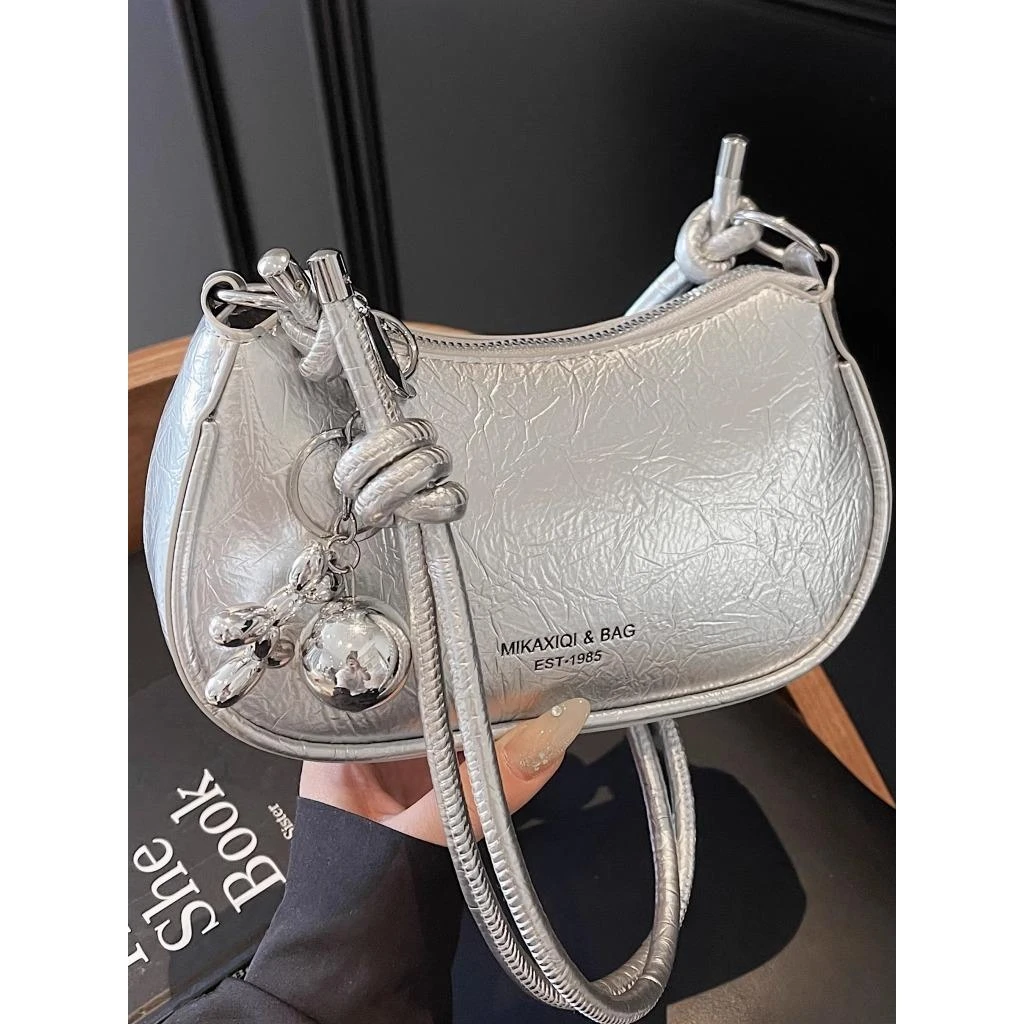 小众洋气高级感腋下包女2025夏季新款时尚百搭休闲通勤单肩斜挎包