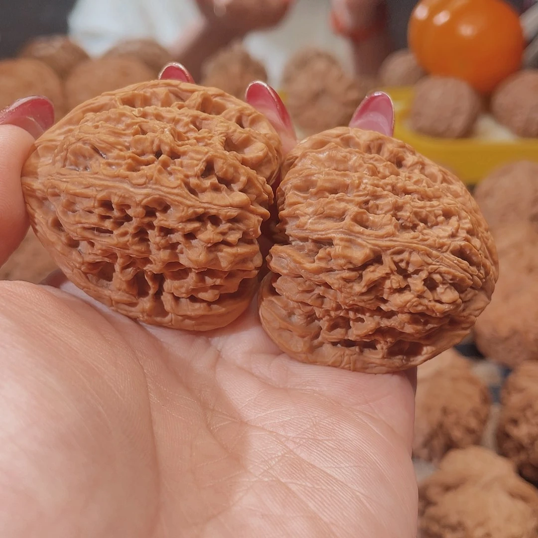 吊坠文玩核桃42三角南疆石