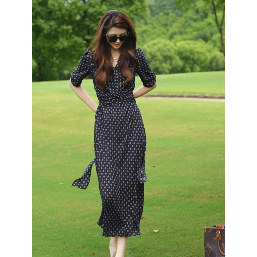 黑色印花连衣裙女士2025巨好看夏装简约高智感出席重要场合的裙子