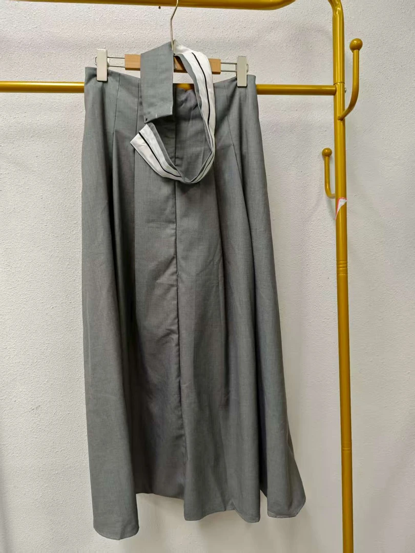 唯琳剪标 7仓H2-2-809款  灰色拉链极简薄款半身长裙