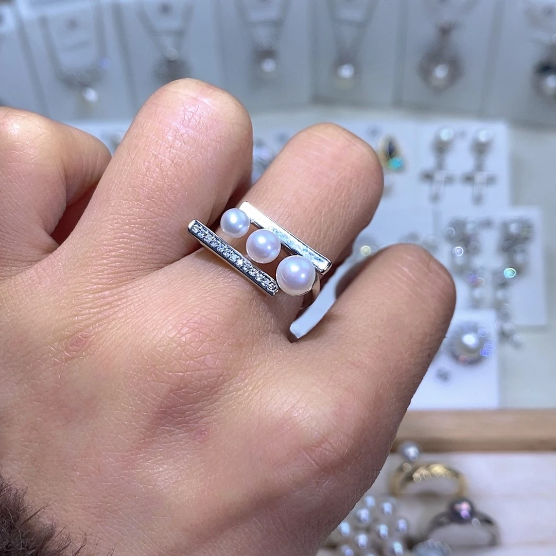 淡水珍珠耳饰未镶嵌