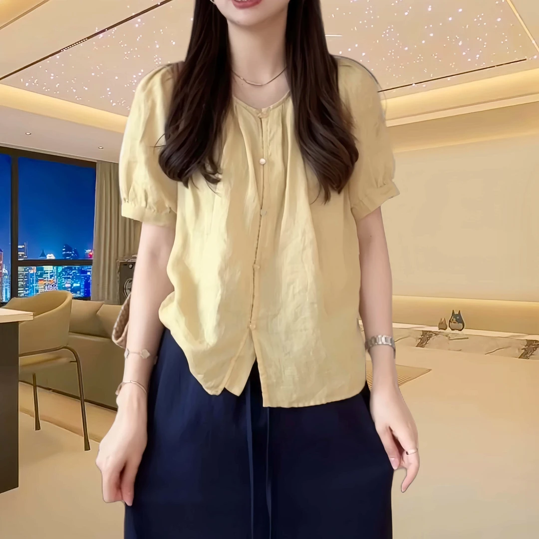 夏季宽松圆领珠扣短袖衬衫女2025休闲时尚百搭舒适甜美小开衫上衣