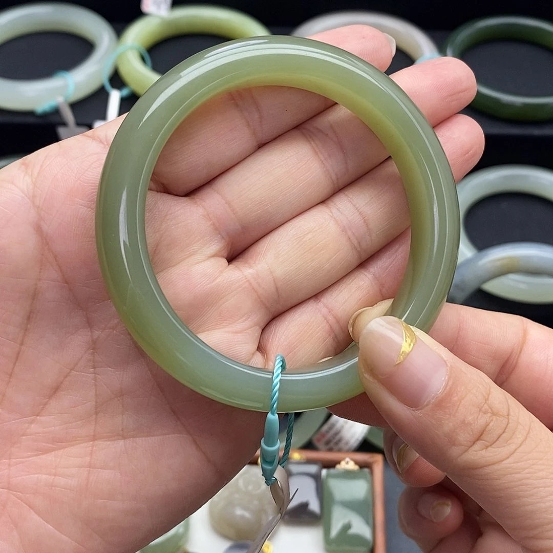 未镶嵌手镯和田玉57.58