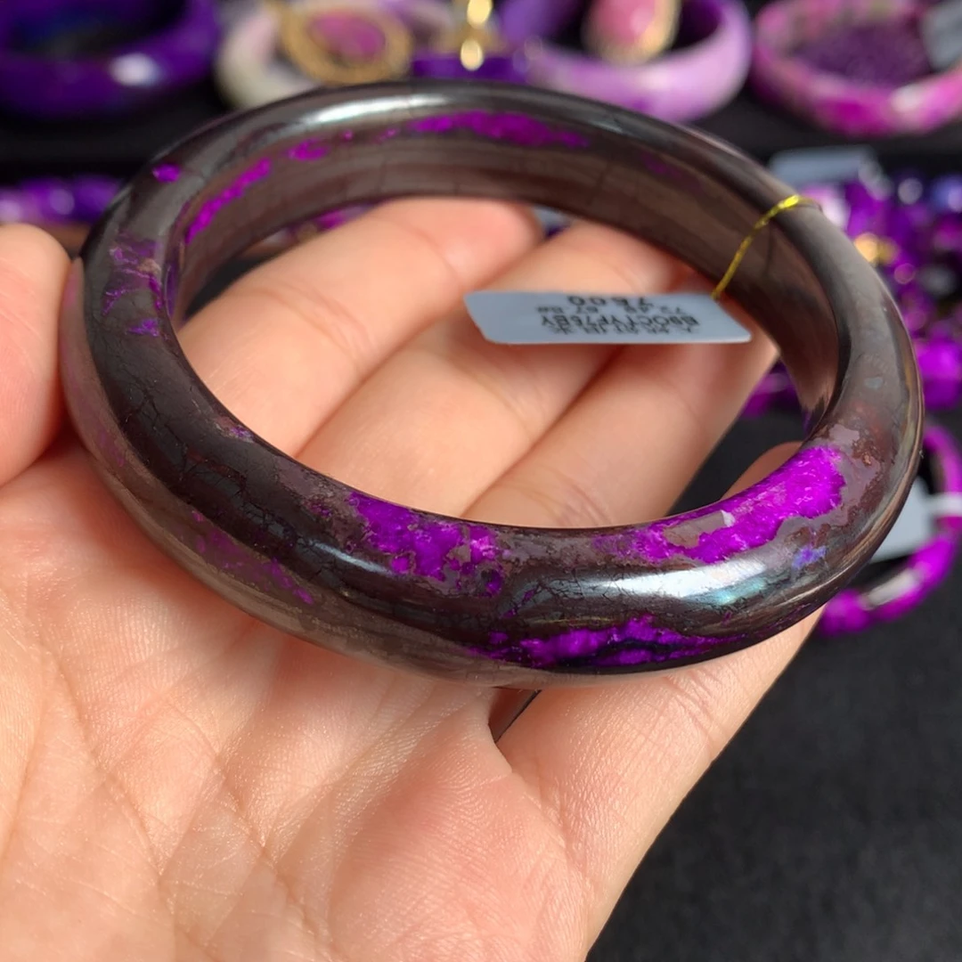 苏纪石（舒俱来）未镶嵌红丝绒手镯57+圈