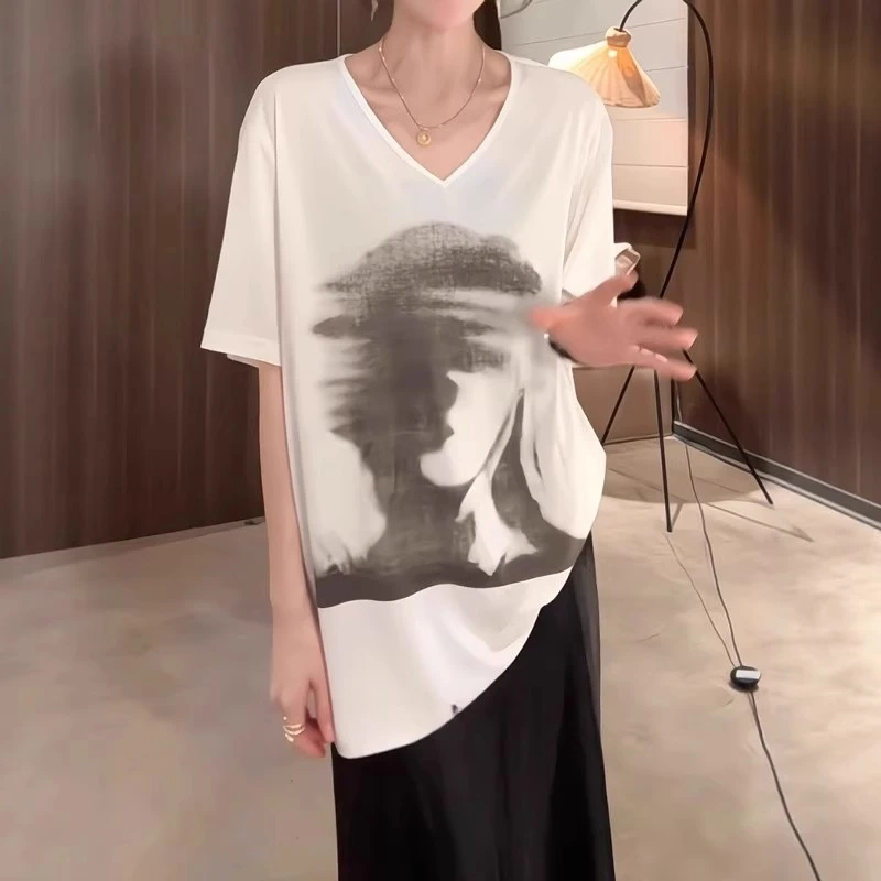 宽松显瘦设计感印花上衣女夏季薄款胖MM大码女装中长款V领短袖T恤
