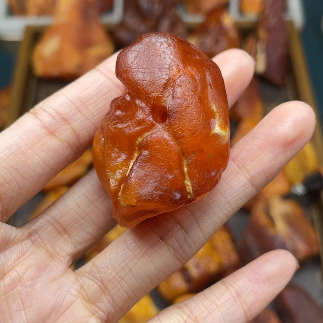 琥珀未镶嵌珠宝奇石