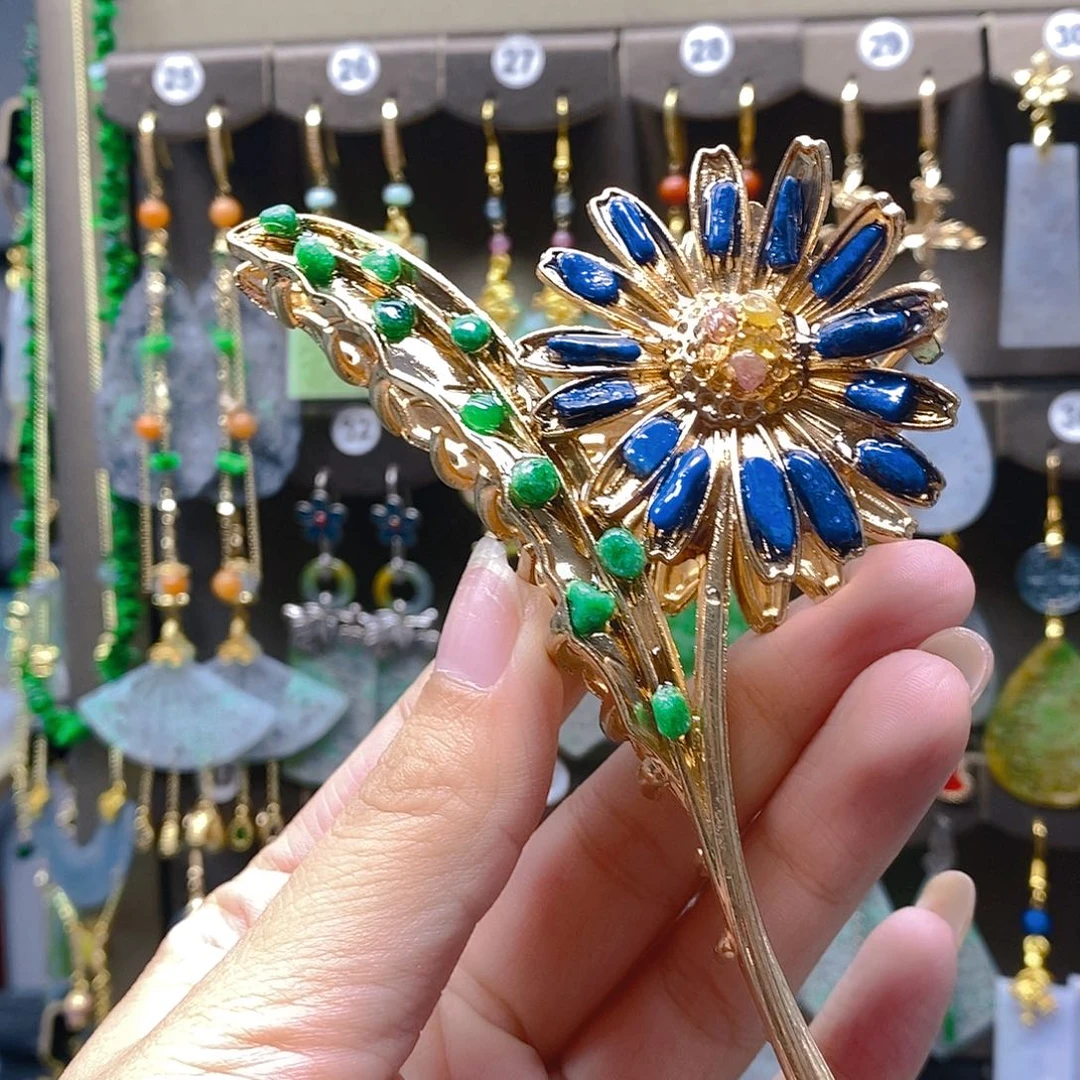 未镶嵌翡翠耳饰翡翠