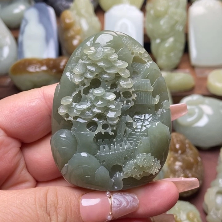 和田玉未镶嵌把件