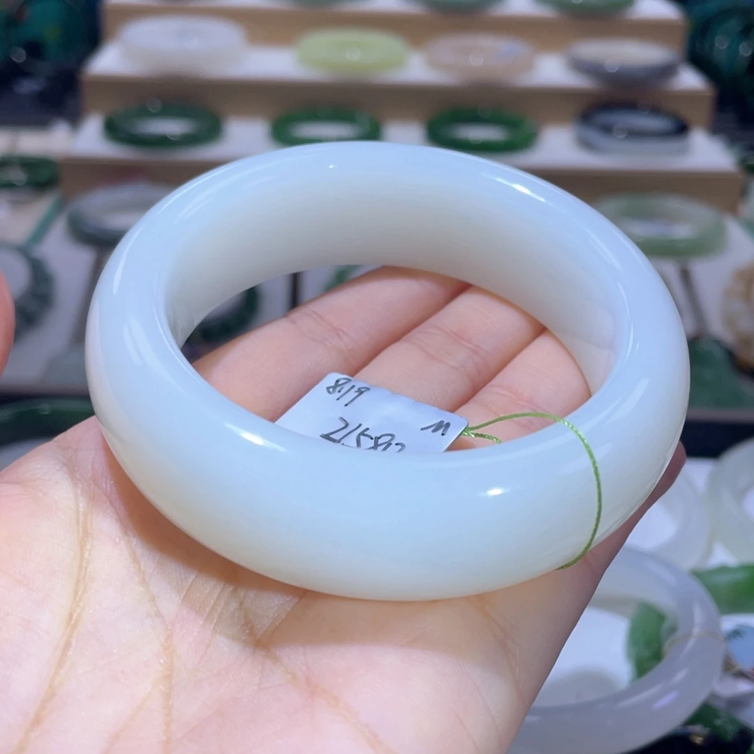 和田玉未镶嵌颈饰收藏级羊脂手镯58