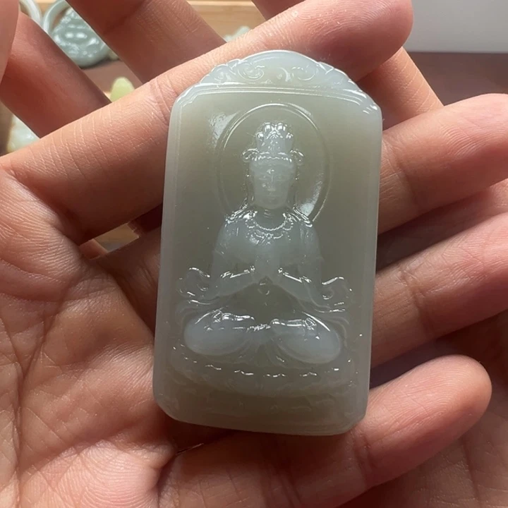 和田玉未镶嵌颈饰且末观音