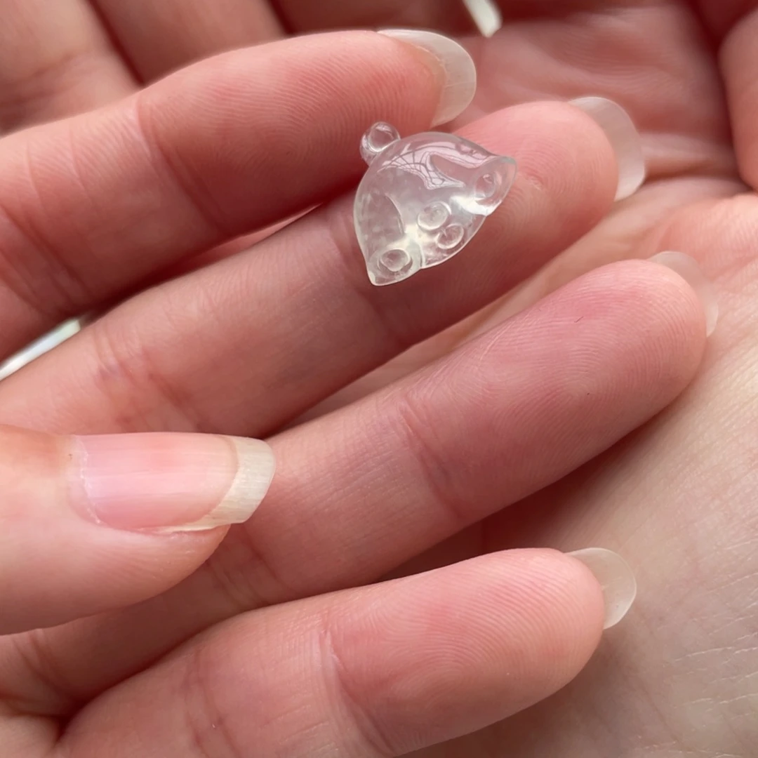 翡翠颈饰未镶嵌梵****?莲蓬