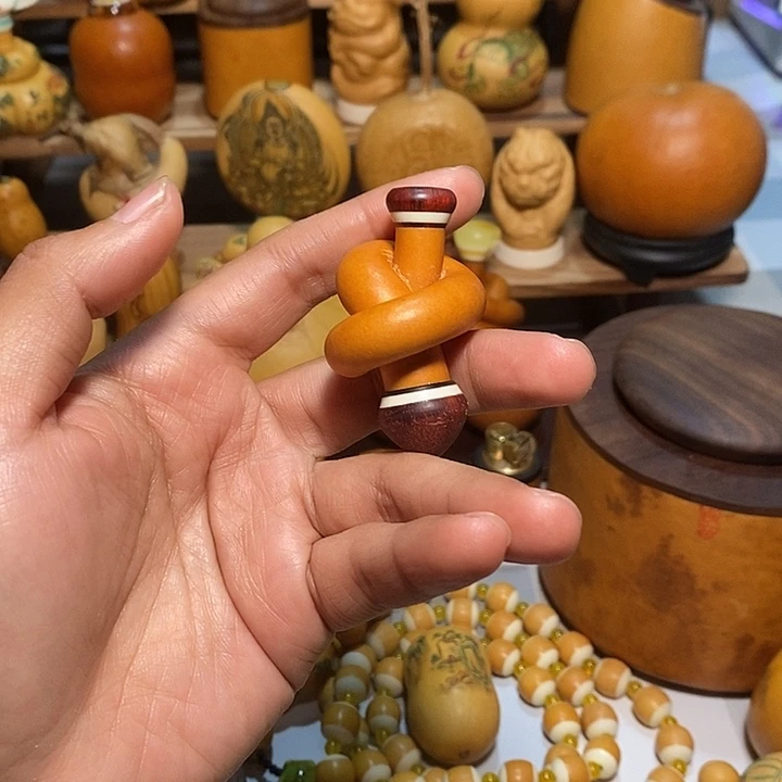 老葫芦皮八字扣体葫芦