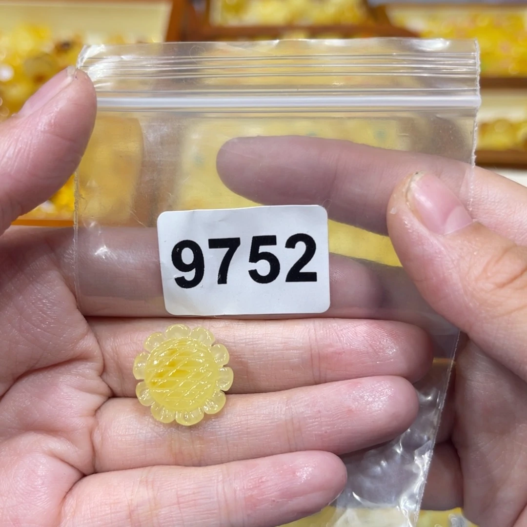 未镶嵌颈饰琥珀蜜蜡
