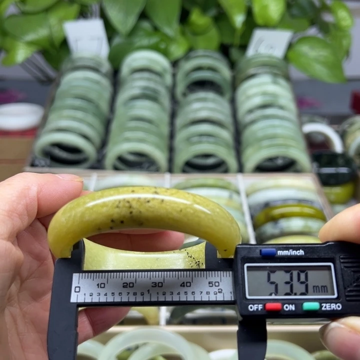 蛇纹石玉未镶嵌手镯34