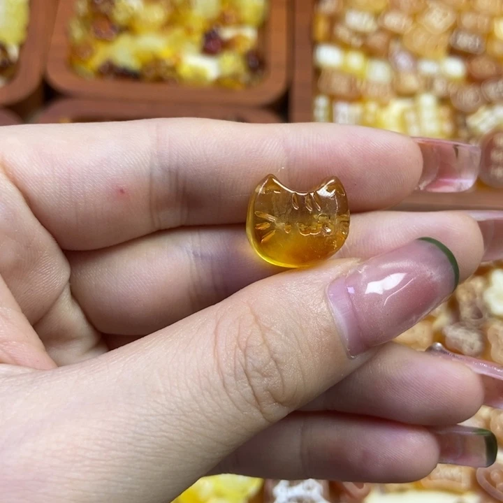 琥珀未镶嵌珠宝奇石猫头