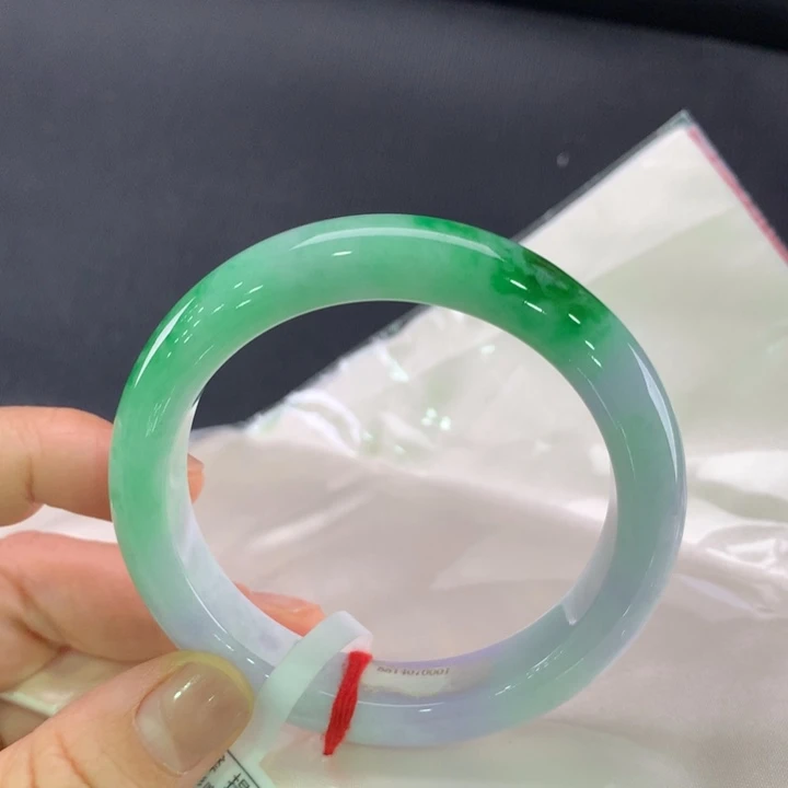 翡翠手镯未镶嵌正圈57