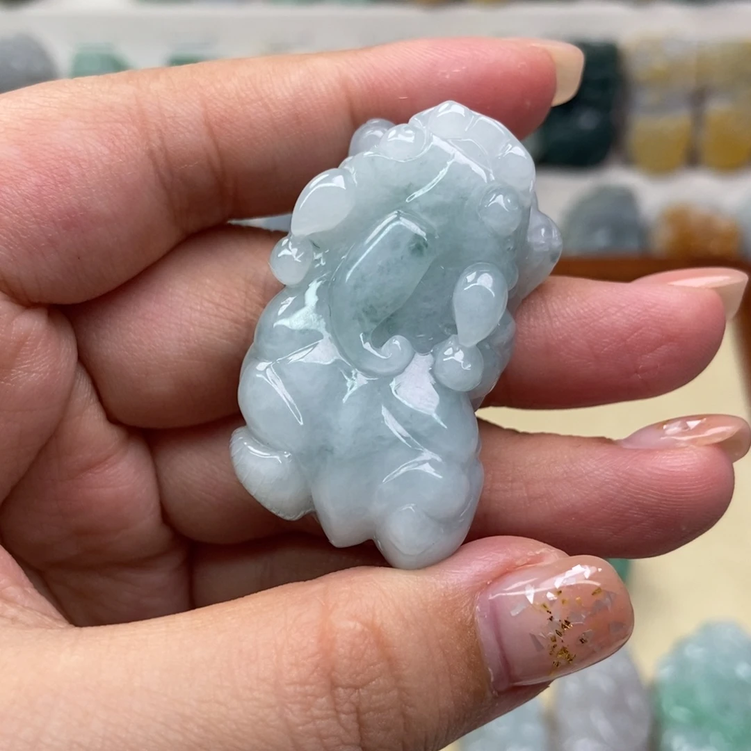 吊坠(赠链)未镶嵌翡翠口含珠