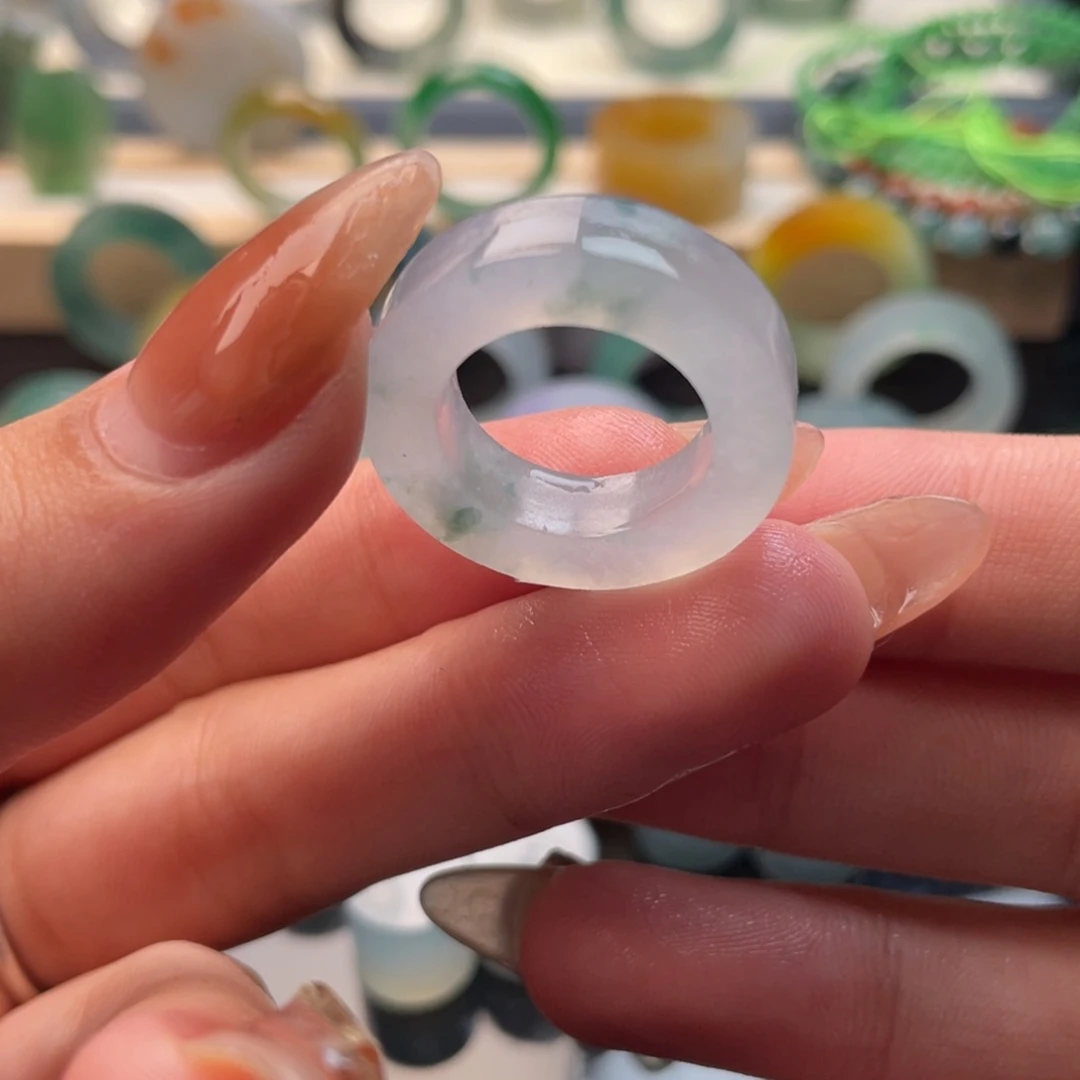 未镶嵌定制翡翠冰飘花