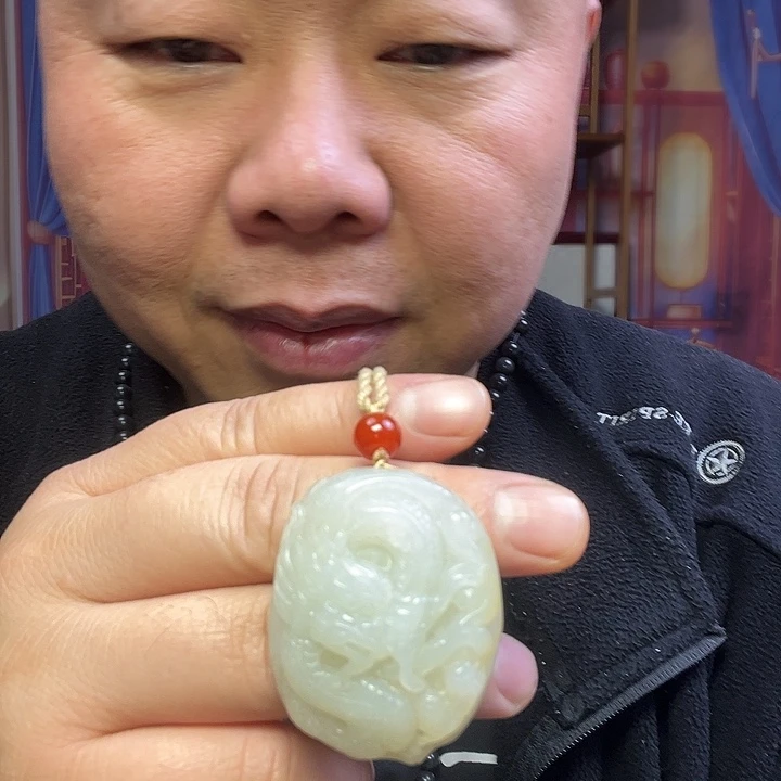 和田玉未镶嵌颈饰龙牌