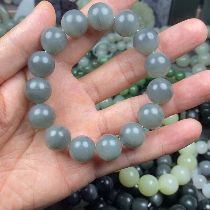 好***断未镶嵌手链和田玉