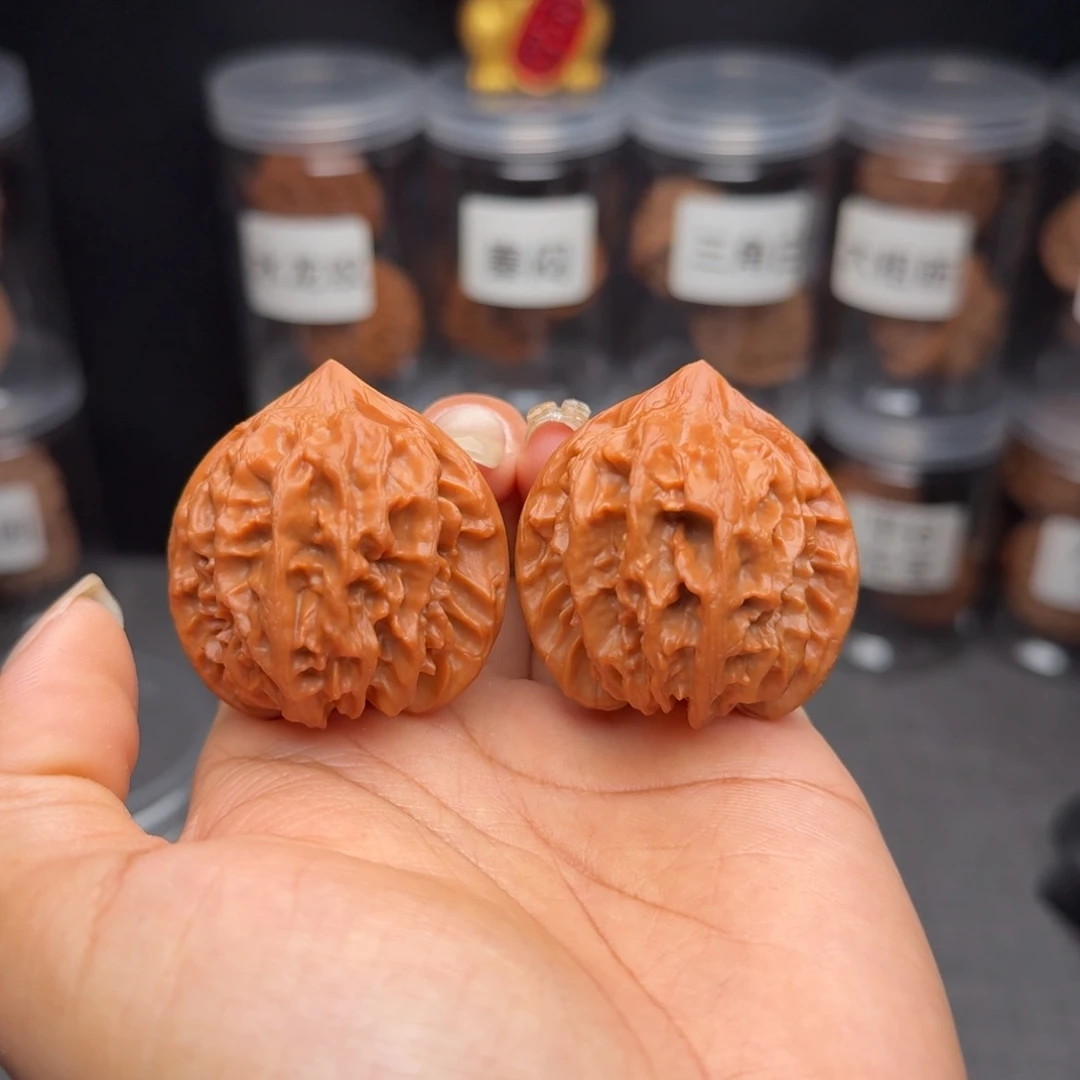 文玩核桃把件大龙