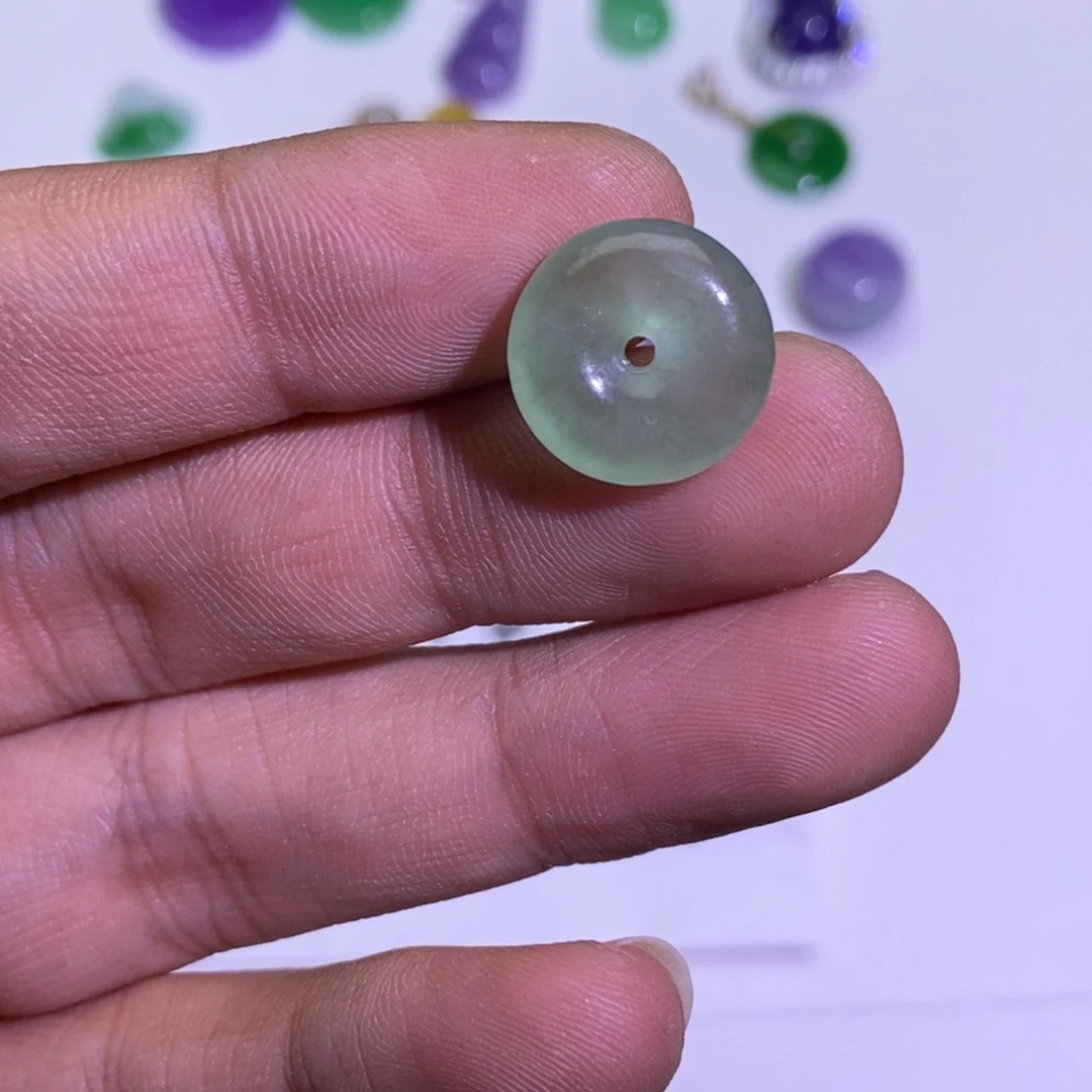 翡翠未镶嵌颈饰吊坠