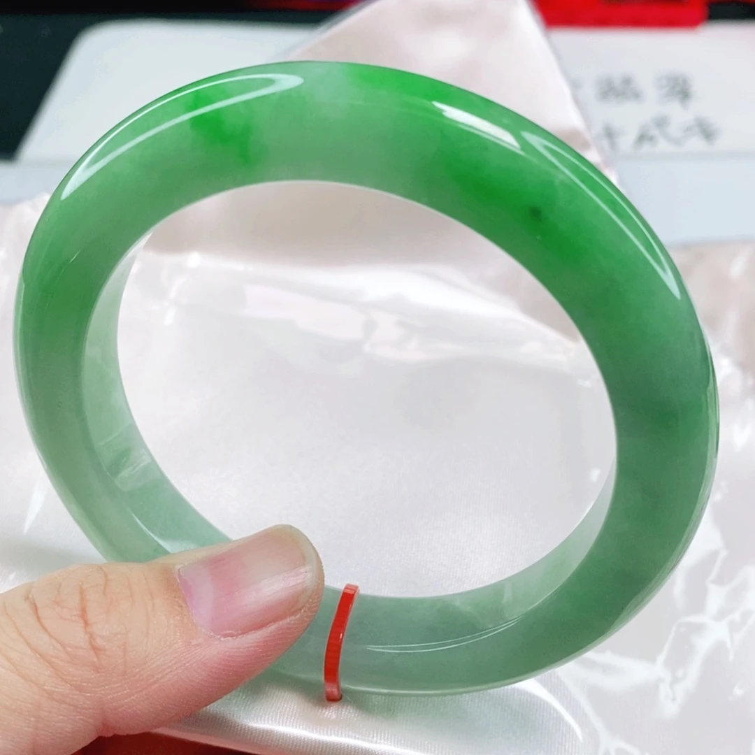 未镶嵌手镯翡翠61圈口毕业