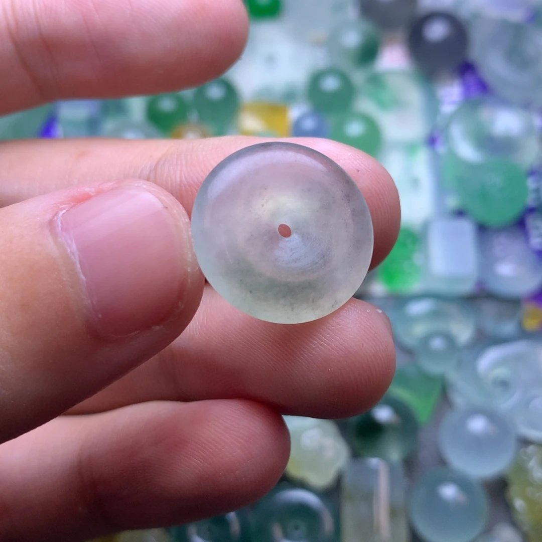 定制翡翠未镶嵌挂件