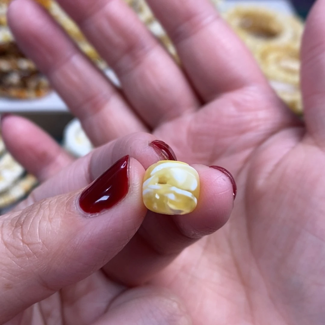 琥珀裸石未镶嵌金漆白溶洞老型单珠10.5×9.5