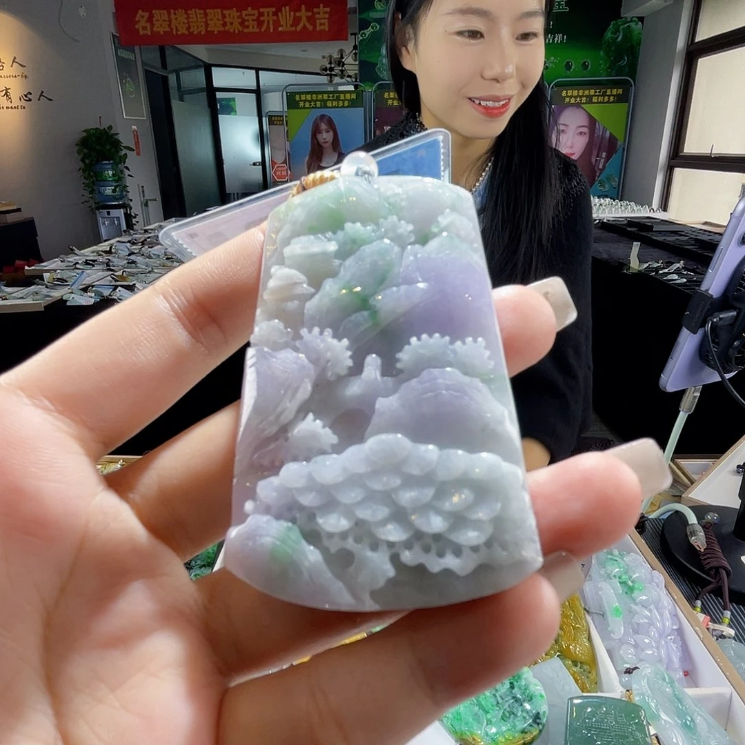 颈饰未镶嵌翡翠一个