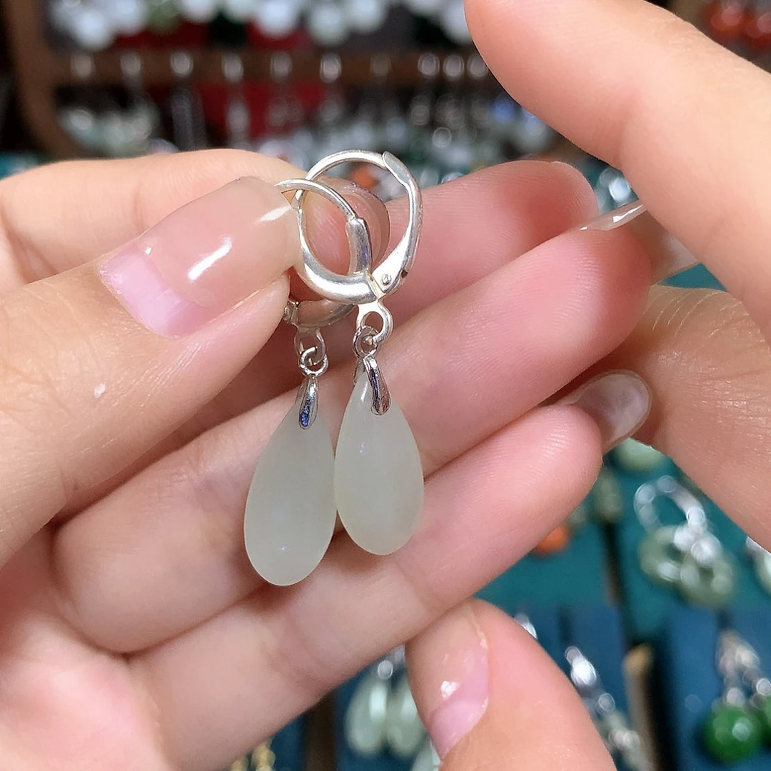 和田玉耳饰银S925镶嵌18*8左右