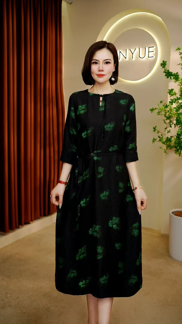 【月题】2025新款夏季新中式修身气质连衣裙1182A