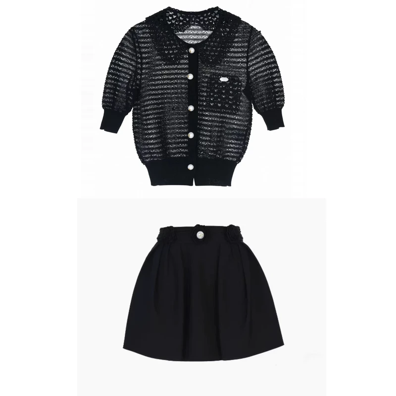 YOYOUNA法式复古miu系娃娃领珍珠扣黑色镂空短袖针织衫2025夏