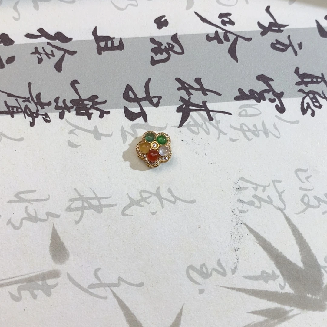 訫***芯颈饰18K金镶嵌翡翠翡翠