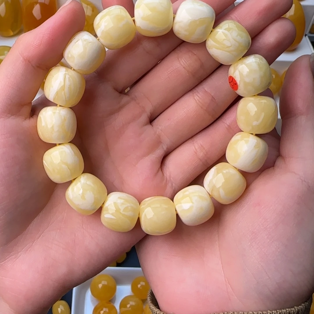 琥珀未镶嵌颈饰同料老型