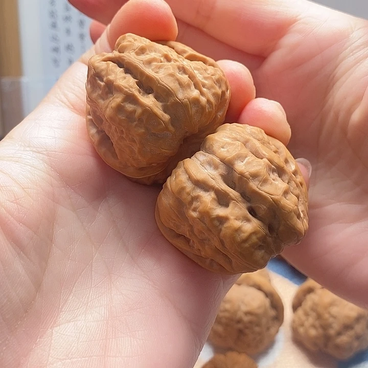 把件文玩核桃蛤蟆头也没抬下来啊这