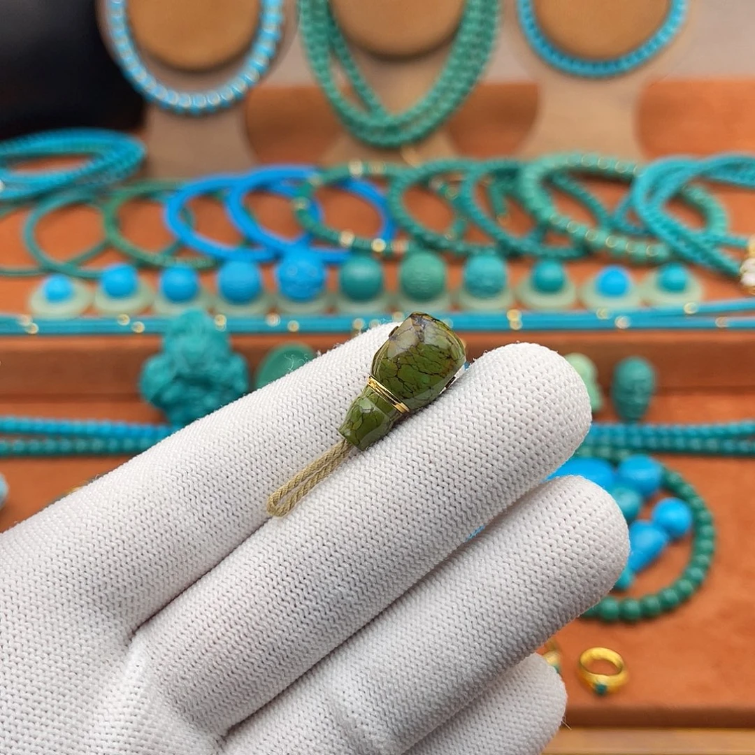 绿松石18K金镶嵌珠宝奇石