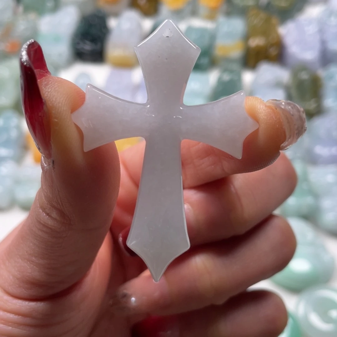 翡翠吊坠(赠链)未镶嵌