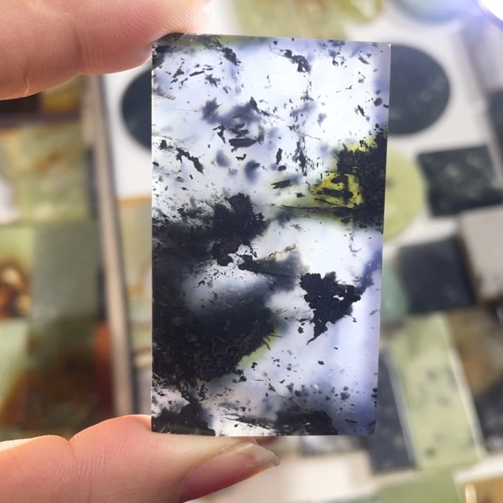 蛇纹石玉未镶嵌天然花玉平安无事牌