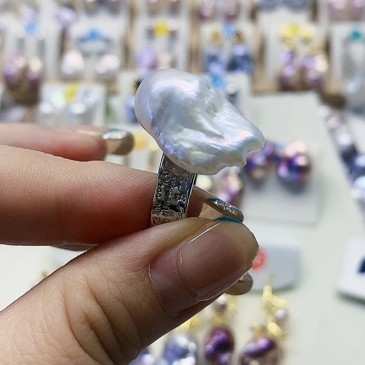 银S925镶嵌耳饰淡水珍珠伦**雾