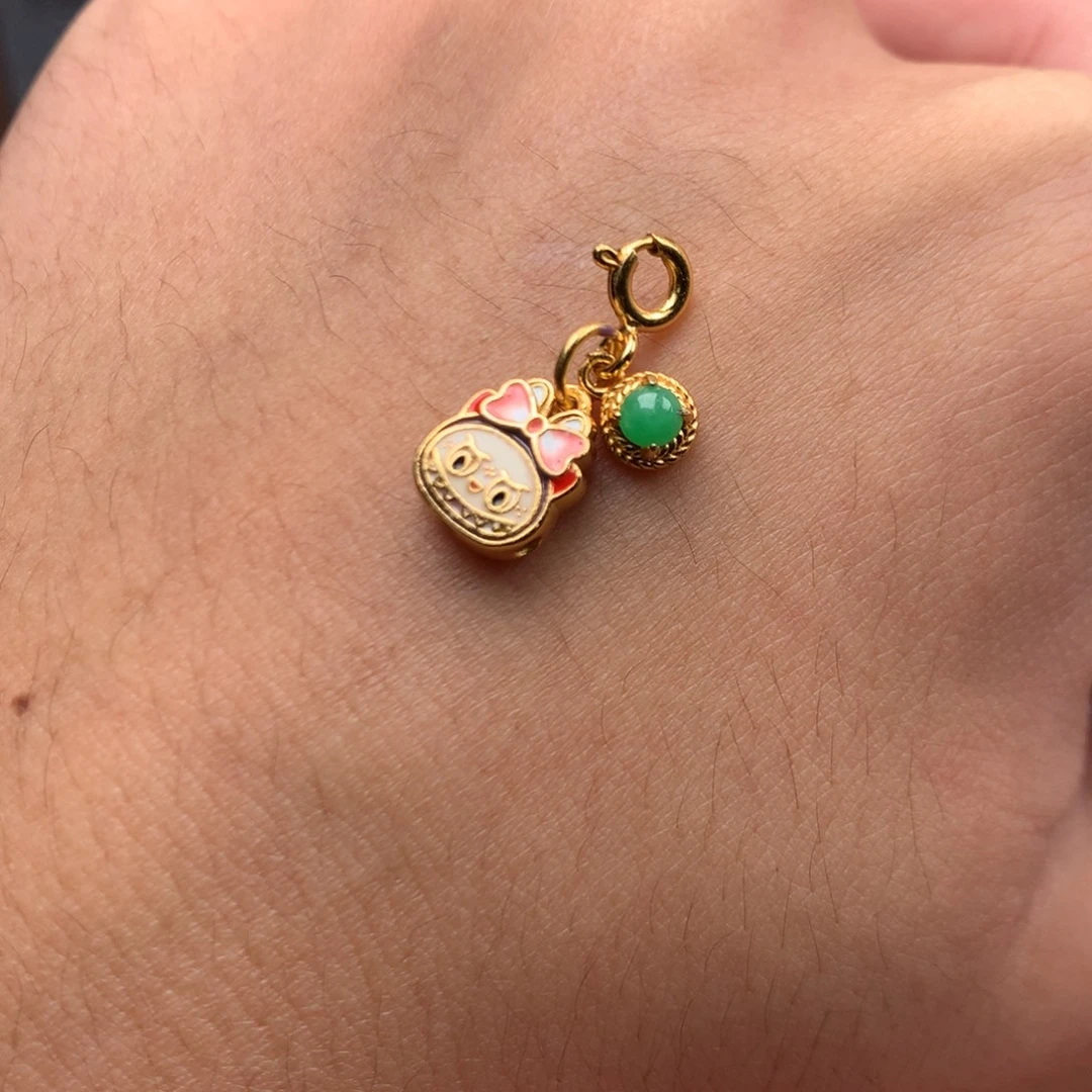 翡翠未镶嵌颈饰你是