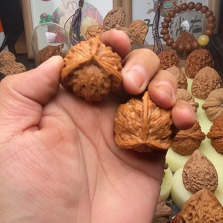 一***）把件桃核盘山奔全