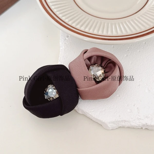 Pink Girl  T957新款法式气质花朵弹簧夹8cm高级感不对称优雅发夹