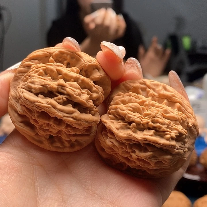 文玩核桃把件虎头