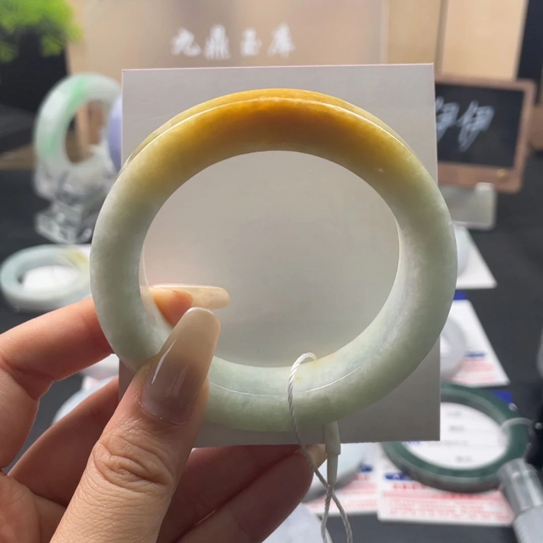 定制翡翠未镶嵌翡翠手镯基地质检发货