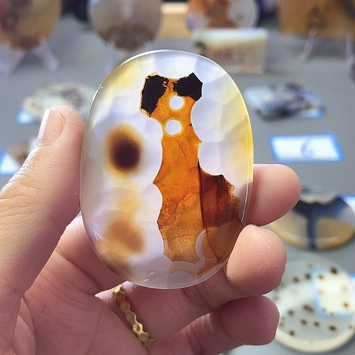 玛瑙/玉髓未镶嵌珠宝半成品