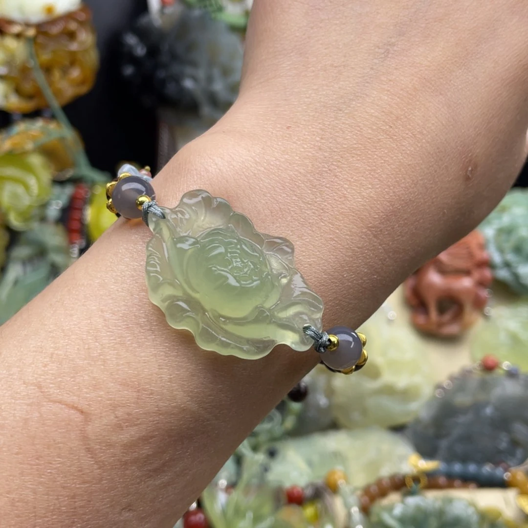 未镶嵌蛇纹石玉颈饰