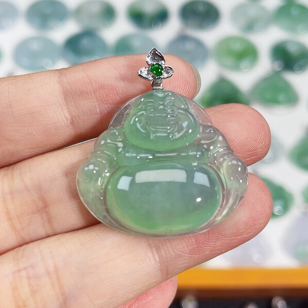 颈饰18K金镶嵌翡翠吊坠